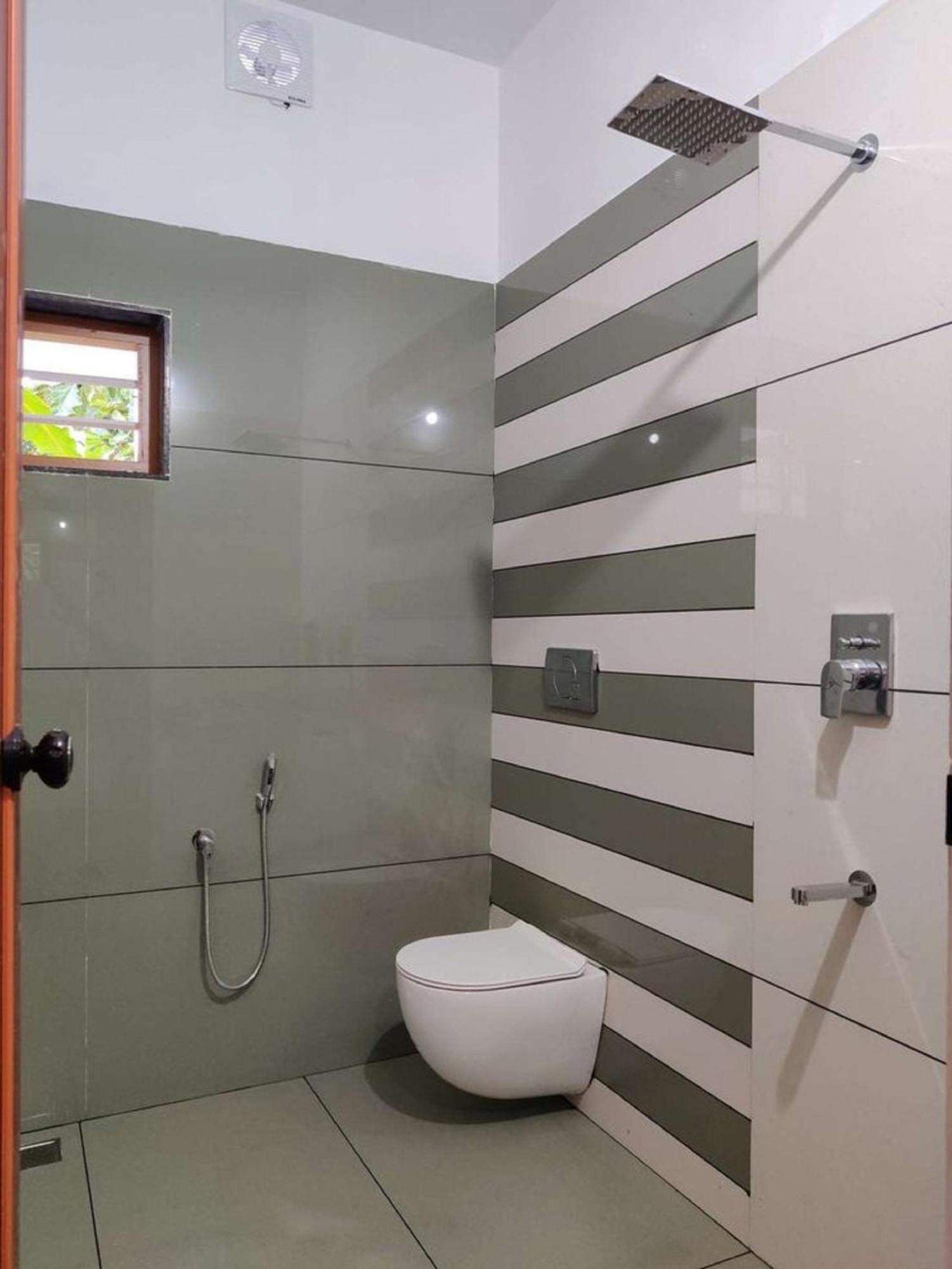 Hotel Aerocity Golden Close To New Delhi Airport Extérieur photo
